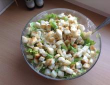 Как приготовить вкусный салат Цезарь?