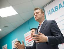 Биография «Это не значит, что люди будут за Навального или против власти»