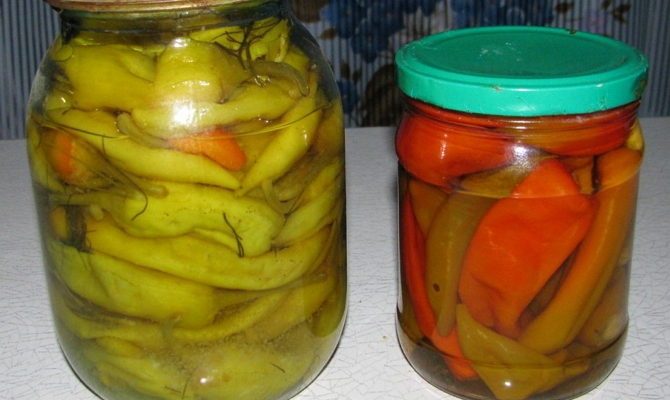Hot pepper pickled for the winter