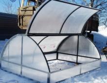 How to build a greenhouse with a removable roof with your own hands